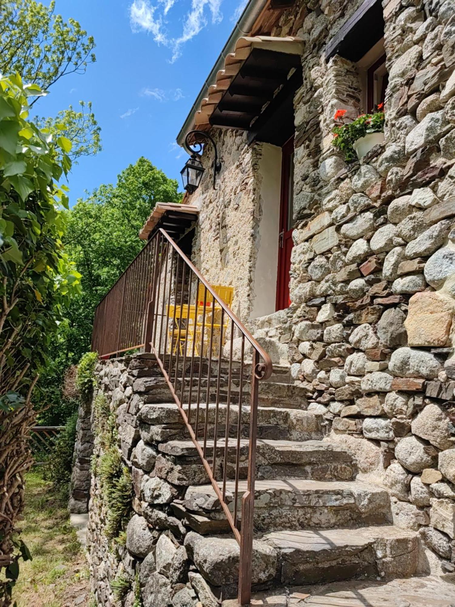 Le Mas De Ribard Breau-et-Salagosse Exterior photo