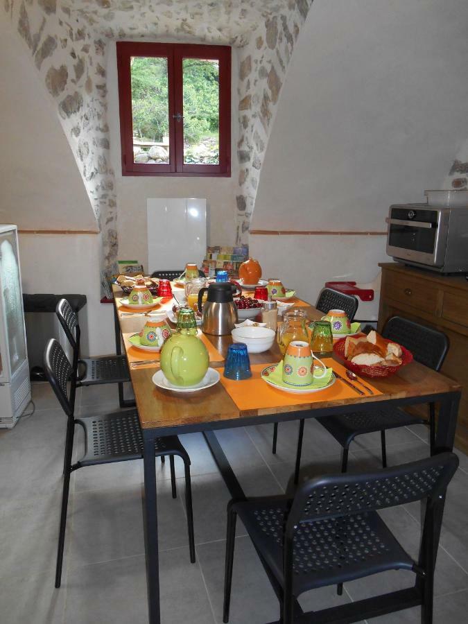Le Mas De Ribard Breau-et-Salagosse Exterior photo